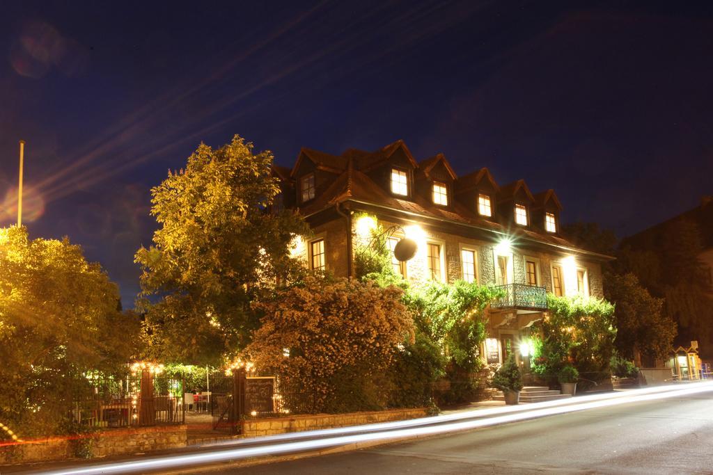 Landgasthof Zur Bruecke Hotel Wiesentheid Bagian luar foto